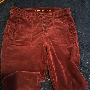 AMERICAN EAGLE OUTFITTERS BURGUNDY CORDUROY SUPER STRETCH JEGGING PANTS - SZ 114